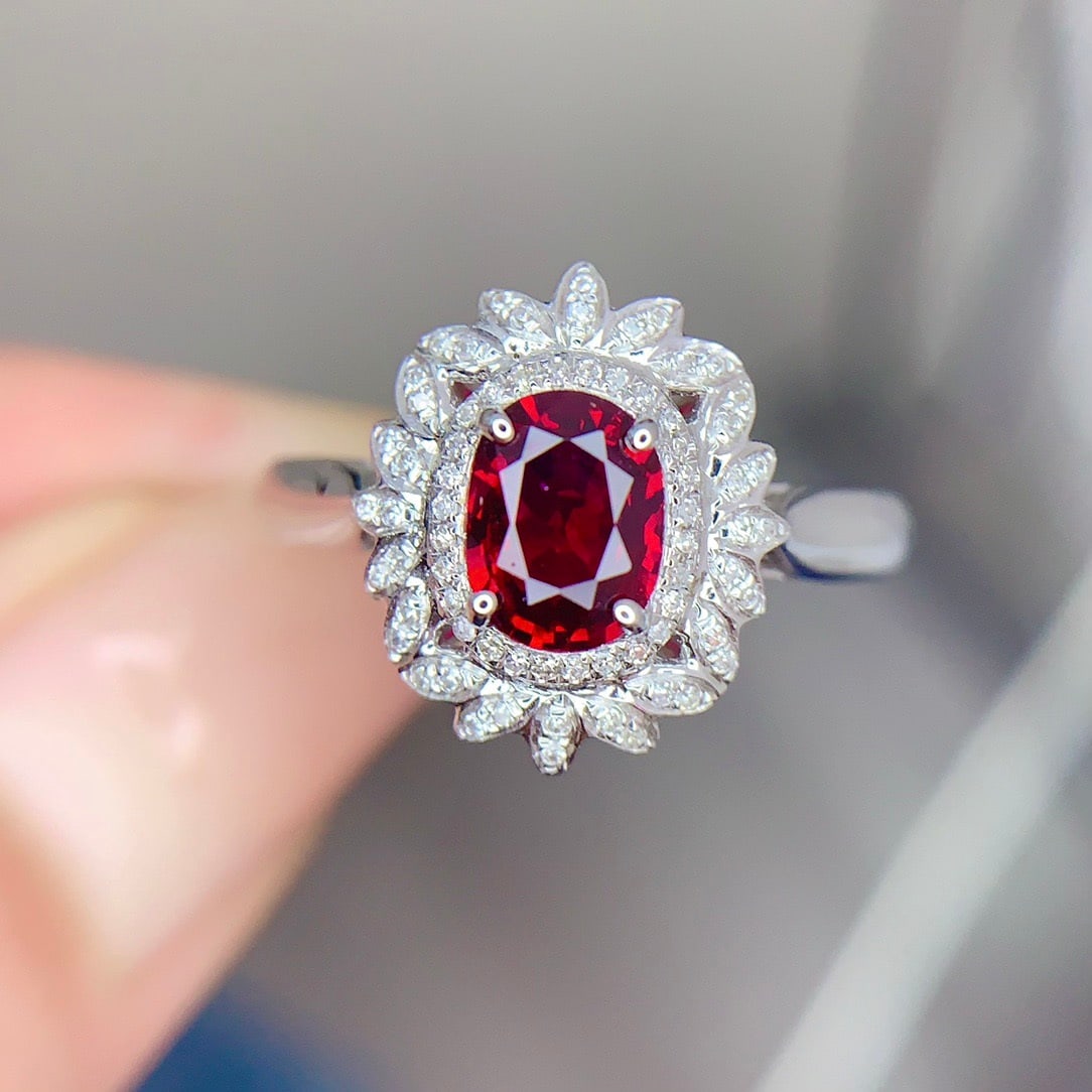 14k Gold 0.82 Ct Natural Ruby & Diamond Ring: Ref:231152214 // gold content:14k gold // ring size:7. 25us // // main gemstone:ruby // shape:oval // carat weight:0. 82ct // color:red // treatment:natural // // adjacent gemstone 2 : diamond //
