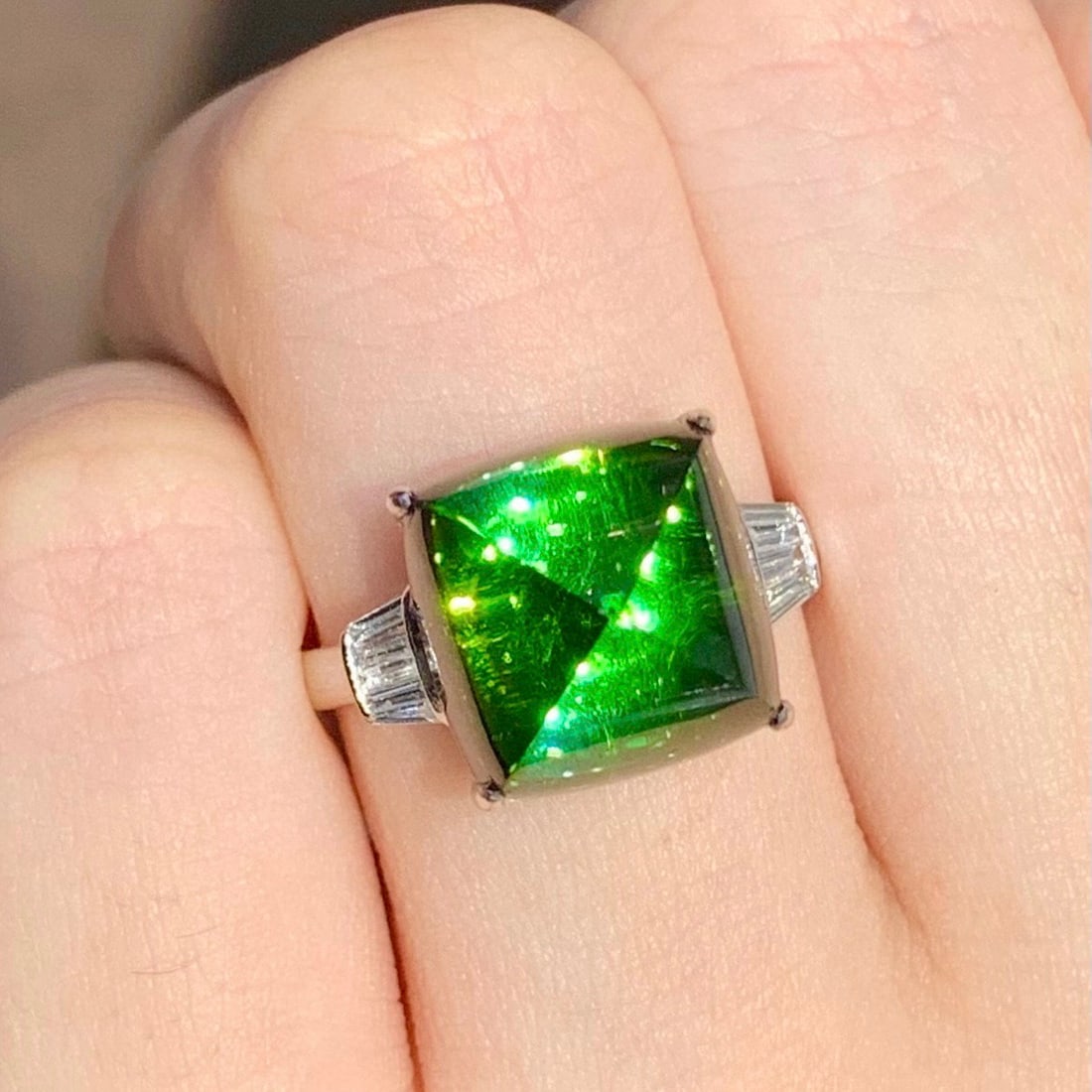 14k Gold 9 Ct Natural Tourmaline & Diamond Ring: Ref:231152223 // gold content:14k gold // ring size:7. 25us // // main gemstone:tourmaline // shape:sugar-loaf // carat weight:9ct // color:green // treatment:natural // // adjacent gemstone 2 :