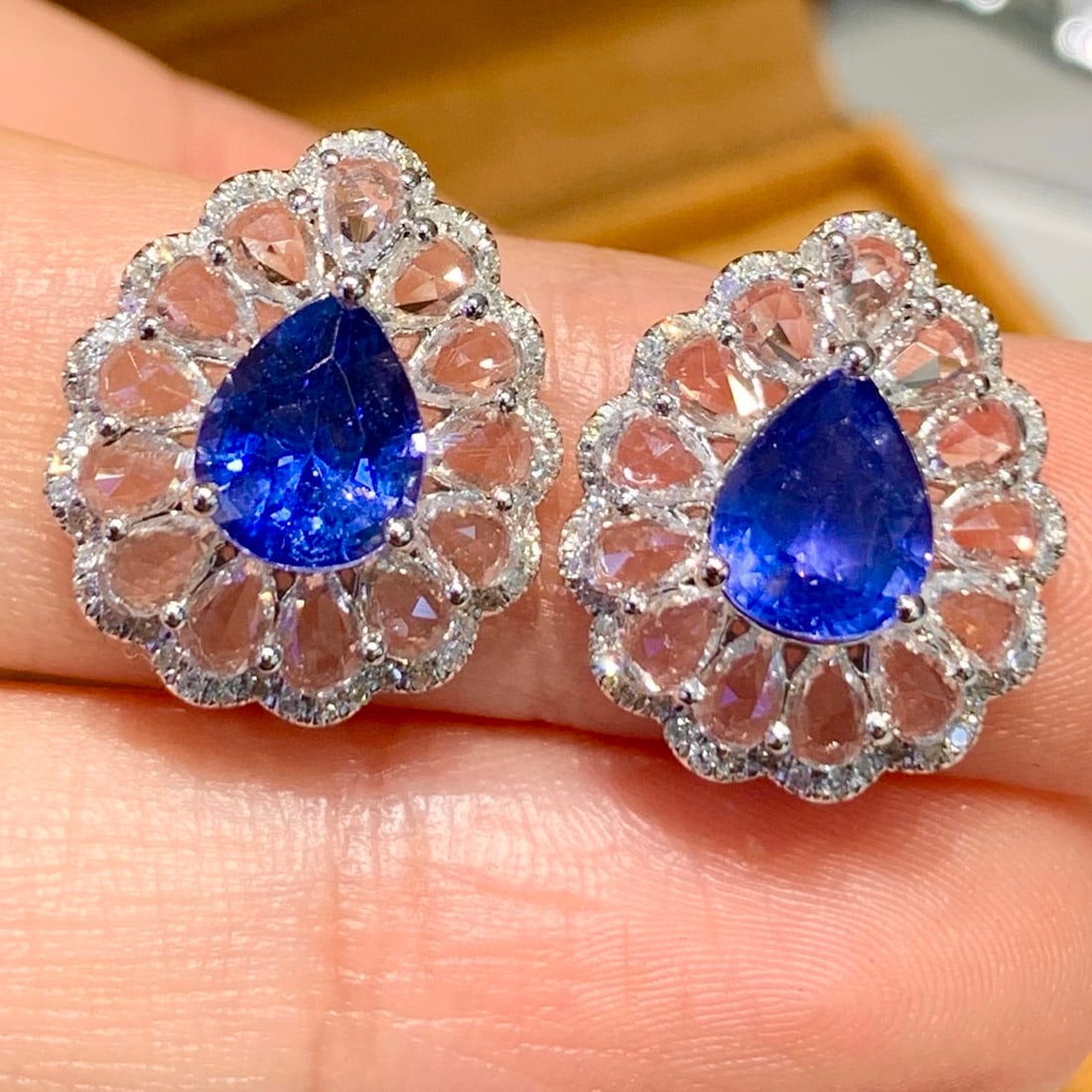14k Gold 2.7 Ct Natural Sapphire & Diamond & Sapphire Earrings - 4