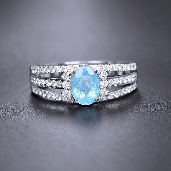 14k Gold 1.28 Ctw Natural Paraiba Tourmaline & Diamond Ring: Ref:231152243 // gold content:14k gold // ring size:7. 25us // // main gemstone:paraiba tourmaline // shape:oval // carat weight:0. 86ct // color:blue // treatment:natural // // adjacent gemstone 2 :