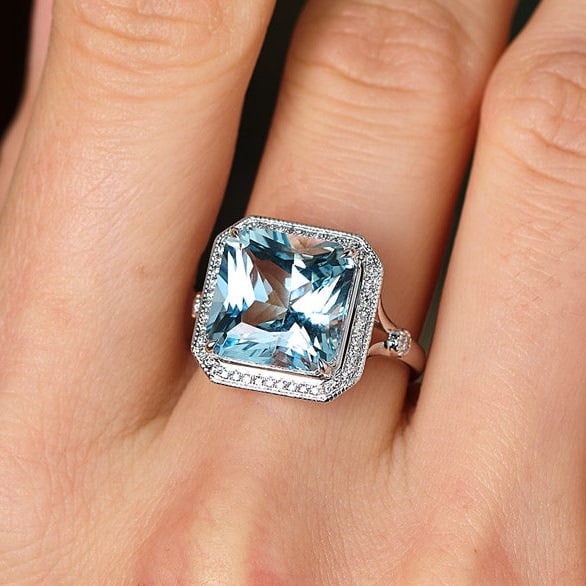 14k Gold 6.01 Ct Natural Aquamarine & Diamond Ring - 7