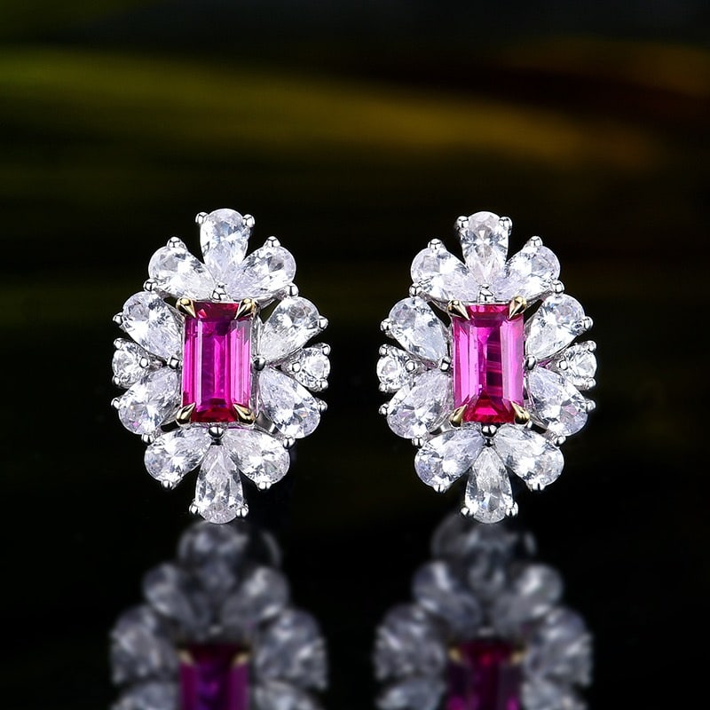 14k Gold 0.65 Ct Natural Ruby & Sapphire Earrings: Ref:231152248 // gold content:14k gold // main gemstone:ruby // shape:octagonal // carat weight:0. 65ct // color:red // treatment:natural // // adjacent gemstone 2 : sapphire // number of stones:24 //