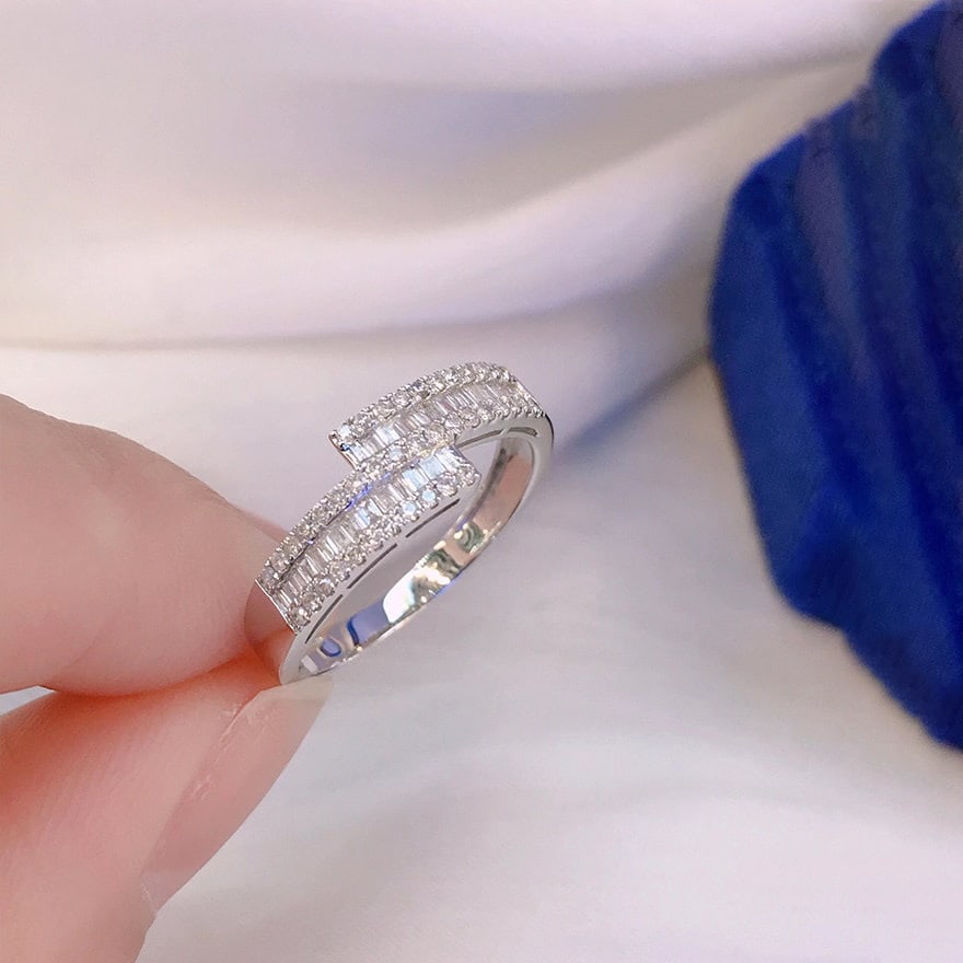 14k Gold 0.35 Ct Natural H Diamond Ring - 3