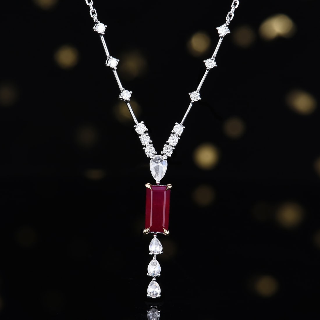 14k Gold 1.23 Ctw Natural Ruby & Diamond Necklace: Ref:231152276 // gold content:14k gold // main gemstone:ruby // shape:rectangle // carat weight:0. 85ct // color:red // treatment:natural // // adjacent gemstone 2 : diamond // number of stones:16 //