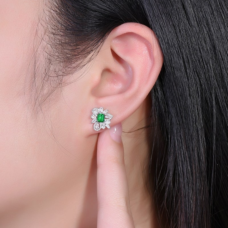 14k Gold 0.72 Ctw Vivid Green Natural Emerald & Diamond Earrings - 7