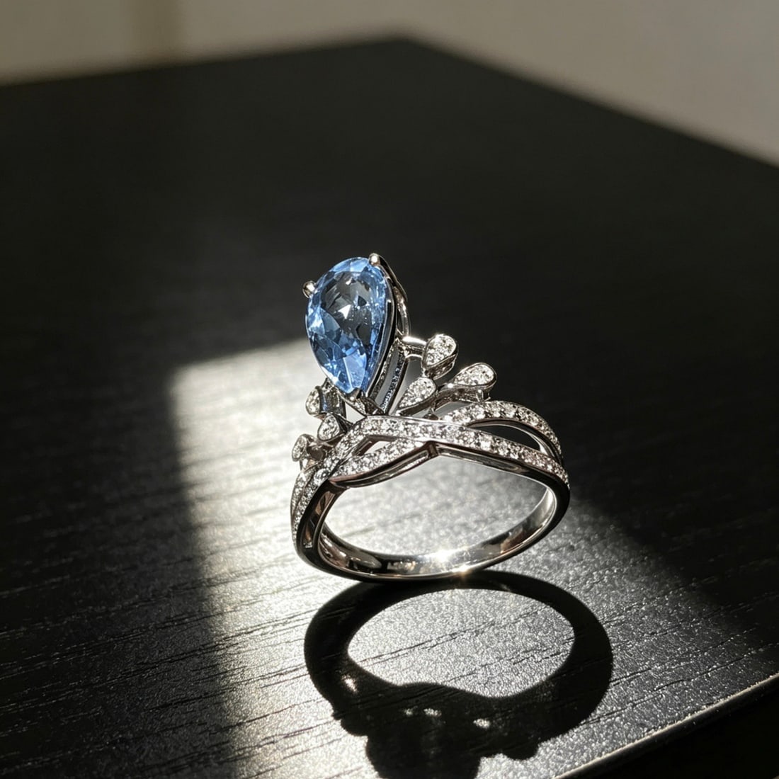14k Gold 1.46 Ct Natural Aquamarine & Diamond Ring: Ref:231152298 // gold content:14k gold // ring size:7. 25us // // main gemstone:aquamarine // shape:pear // carat weight:1. 46ct // color:blue // treatment:natural // // adjacent gemstone 2 : diamond
