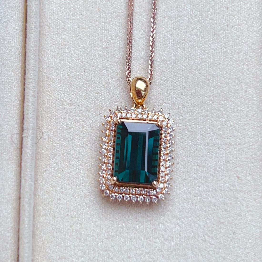 14k Gold 3.63 Ctw Natural Tourmaline & Diamond Pendant( Without Chain ): Ref:231152305 // gold content:14k gold // main gemstone:tourmaline // shape:octagonal // carat weight:3. 3ct // color:blue // treatment:natural // // adjacent gemstone 2 : diamond // number of