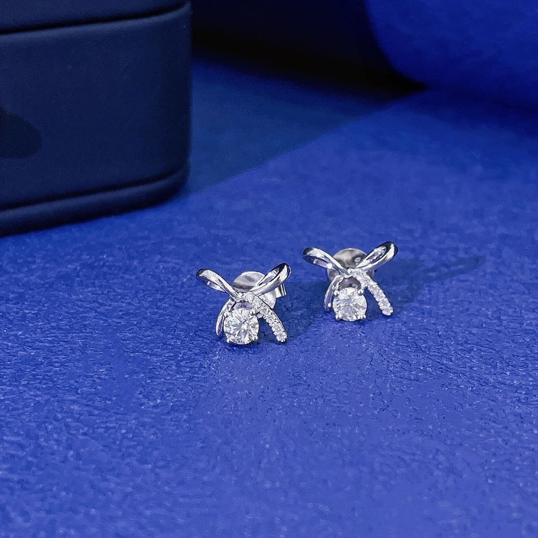 14k Gold 0.28 Ctw Natural H Diamond Earrings - 3