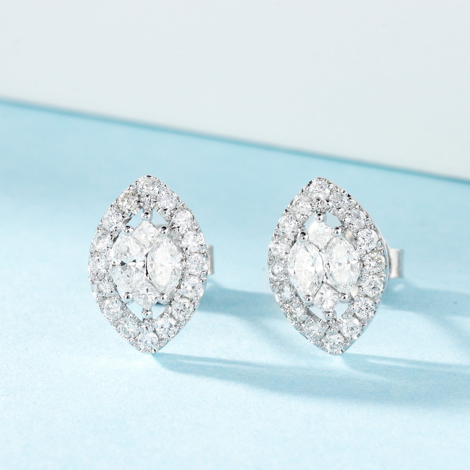 14k Gold 0.52 Ctw Natural H Diamond Earrings: Ref:231152318 // gold content:14k gold // main gemstone:diamond // shape:marquise // carat weight:0. 22ct // clarity grade:vs-si // color:h // treatment:natural // // adjacent gemstone 2 : diamond //