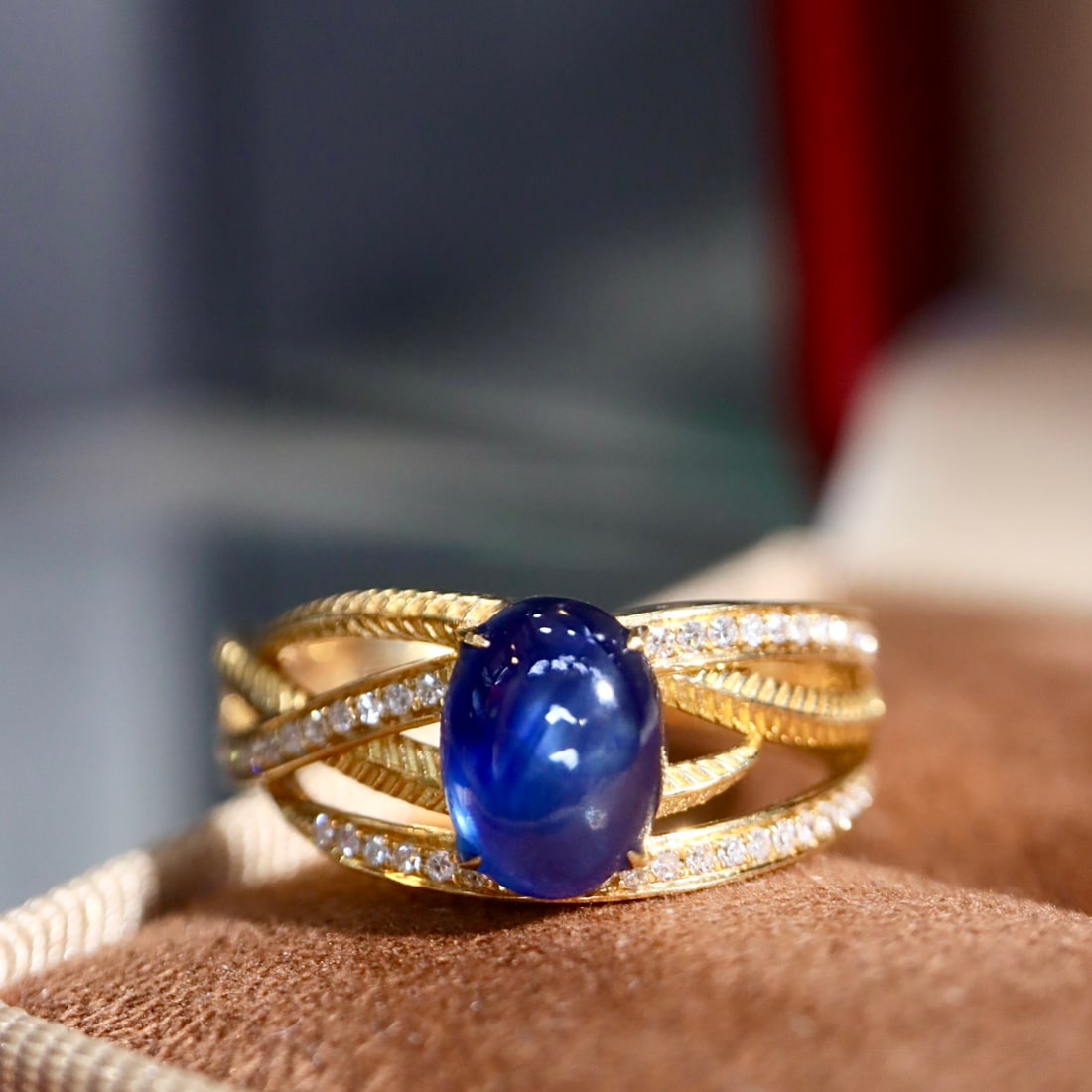 14k Gold 2.08 Ctw Natural Sapphire & Diamond Ring: Ref:231152325 // gold content:14k gold // ring size:7. 25us // // main gemstone:sapphire // shape:oval // carat weight:1. 96ct // color:blue // treatment:natural // // adjacent gemstone 2 : diamond