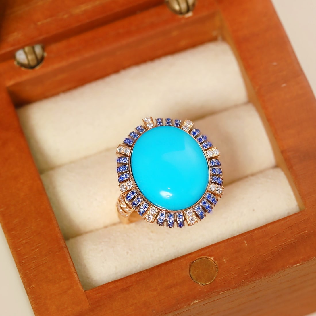 14k Gold 7.33 Ctw Natural Blue Turquoise & Diamond Ring - 4