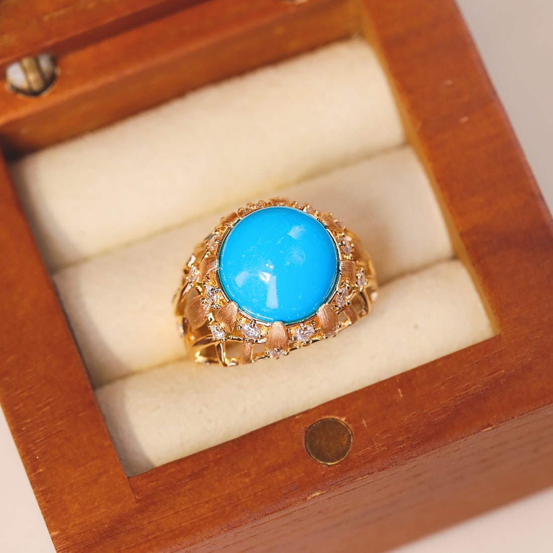 14k Gold 7.45 Ctw Natural Blue Turquoise & Diamond Ring - 6