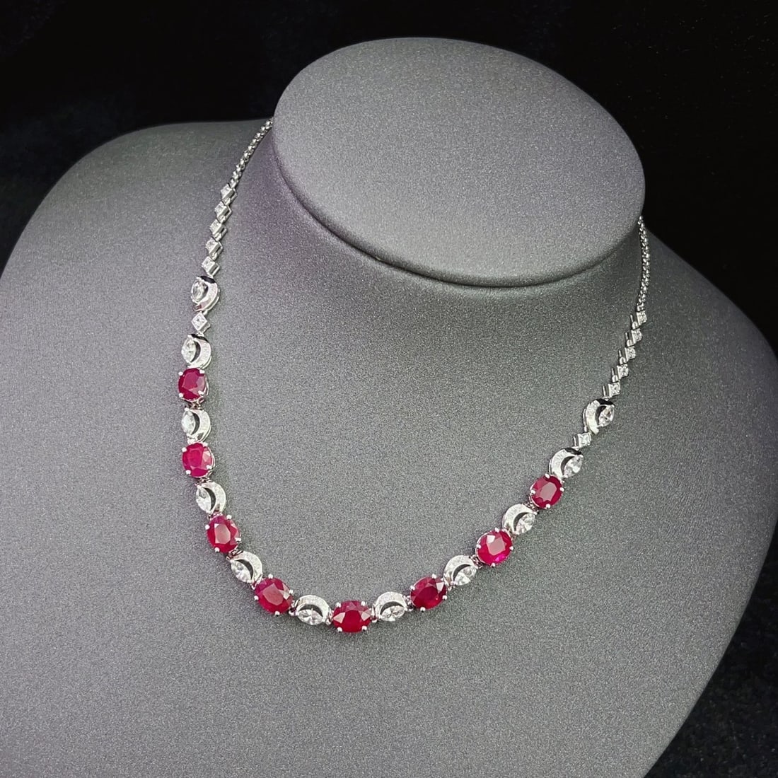 14k Gold 6.05 Ct Natural Ruby & Diamond & Sapphire Necklace: Ref:231152335 // gold content:14k gold // main gemstone:ruby // shape:oval // carat weight:6. 05ct // color:red // treatment:natural // // adjacent gemstone 2 : diamond // number of stones:33 // shape