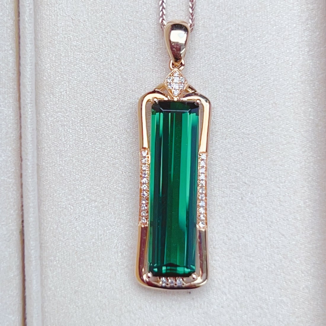 14k Gold 7.85 Ctw Natural Tourmaline & Diamond Pendant( Without Chain ) - 4