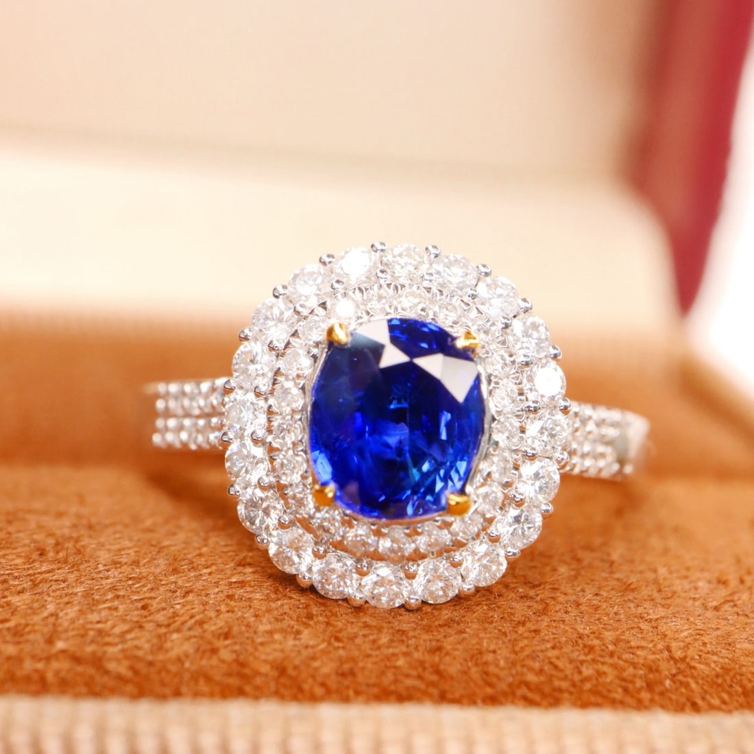 14k Gold 1.65 Ctw Vivid Blue Natural Sapphire & Diamond Ring - 2