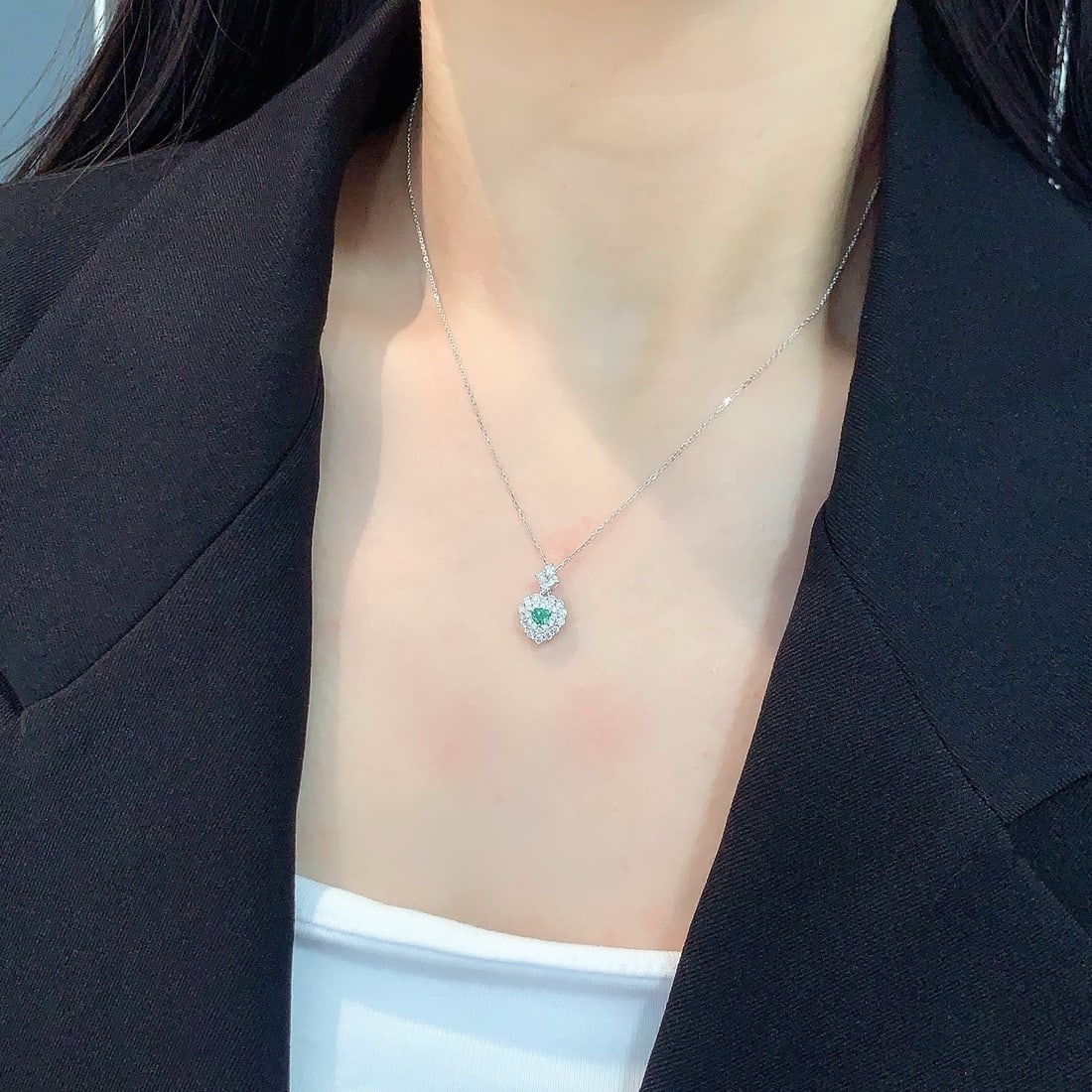 14k Gold 0.56 Ctw Natural Green Diamond & Diamond Necklace - 4
