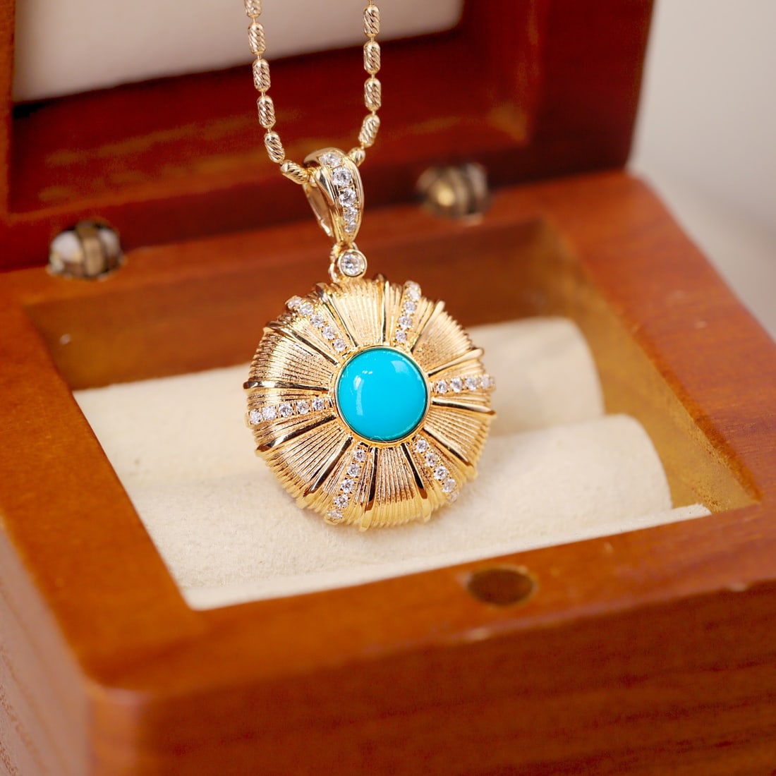 14k Gold 1.04 Ctw Natural Blue Turquoise & Diamond Pendant( Without Chain ): Ref:231152360 // gold content:14k gold // main gemstone:blue turquoise // shape:round // carat weight:0. 83ct // color:blue // treatment:natural // cut grade:g // // adjacent gemstone 2 : diamond //