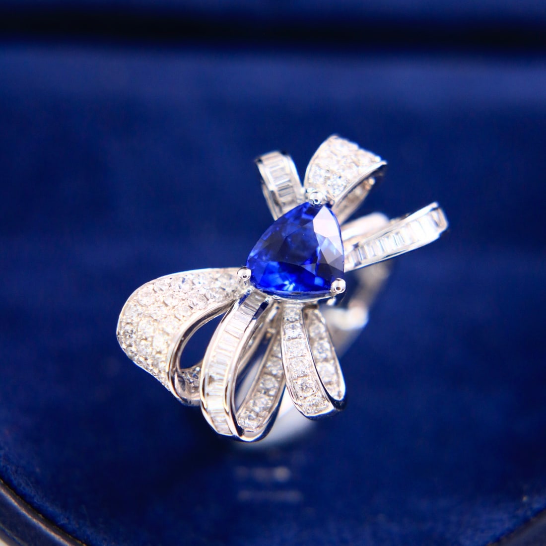 14k Gold 2.53 Ctw Natural Sapphire & Diamond Ring - 4