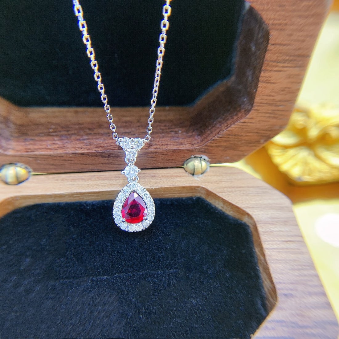 14k Gold 0.56 Ctw Natural Ruby & Diamond Necklace: Ref:231152386 // gold content:14k gold // main gemstone:ruby // shape:pear // carat weight:0. 34ct // color:red // treatment:natural // // adjacent gemstone 2 : diamond // shape:round // carat