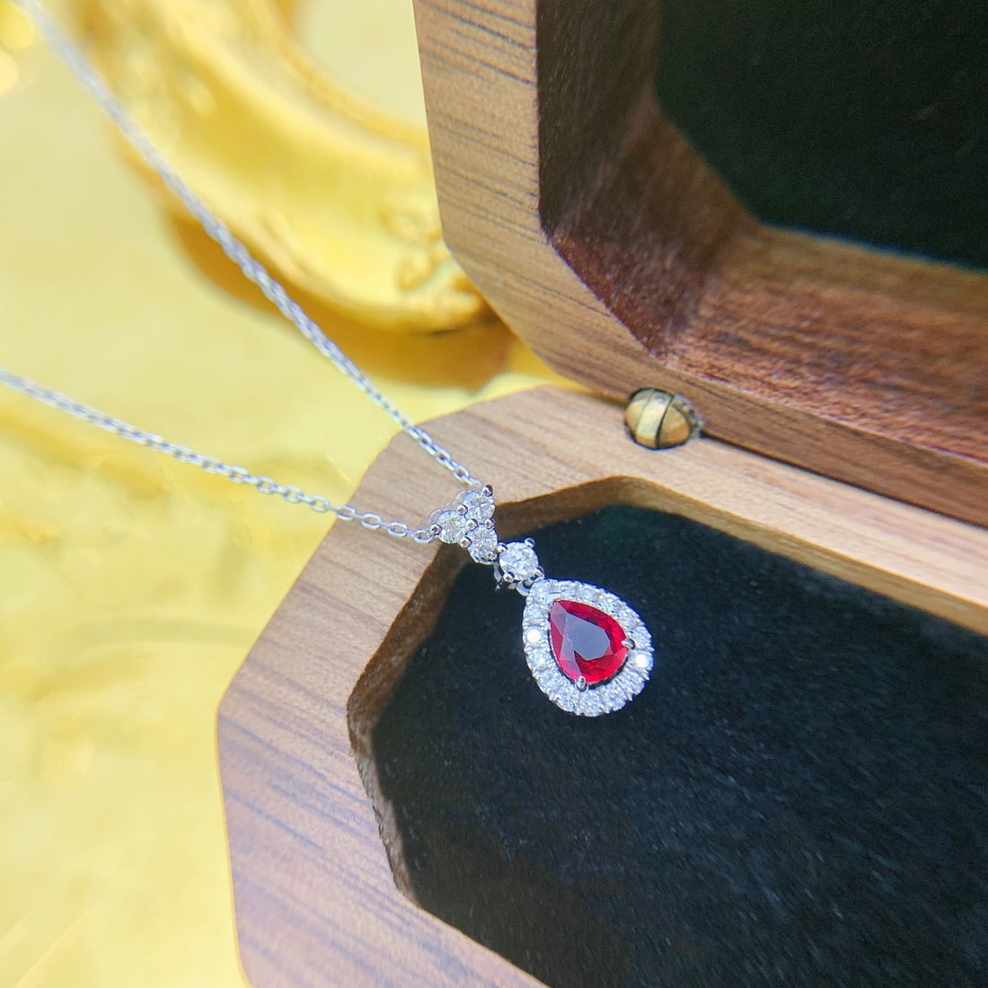 14k Gold 0.56 Ctw Natural Ruby & Diamond Necklace - 4