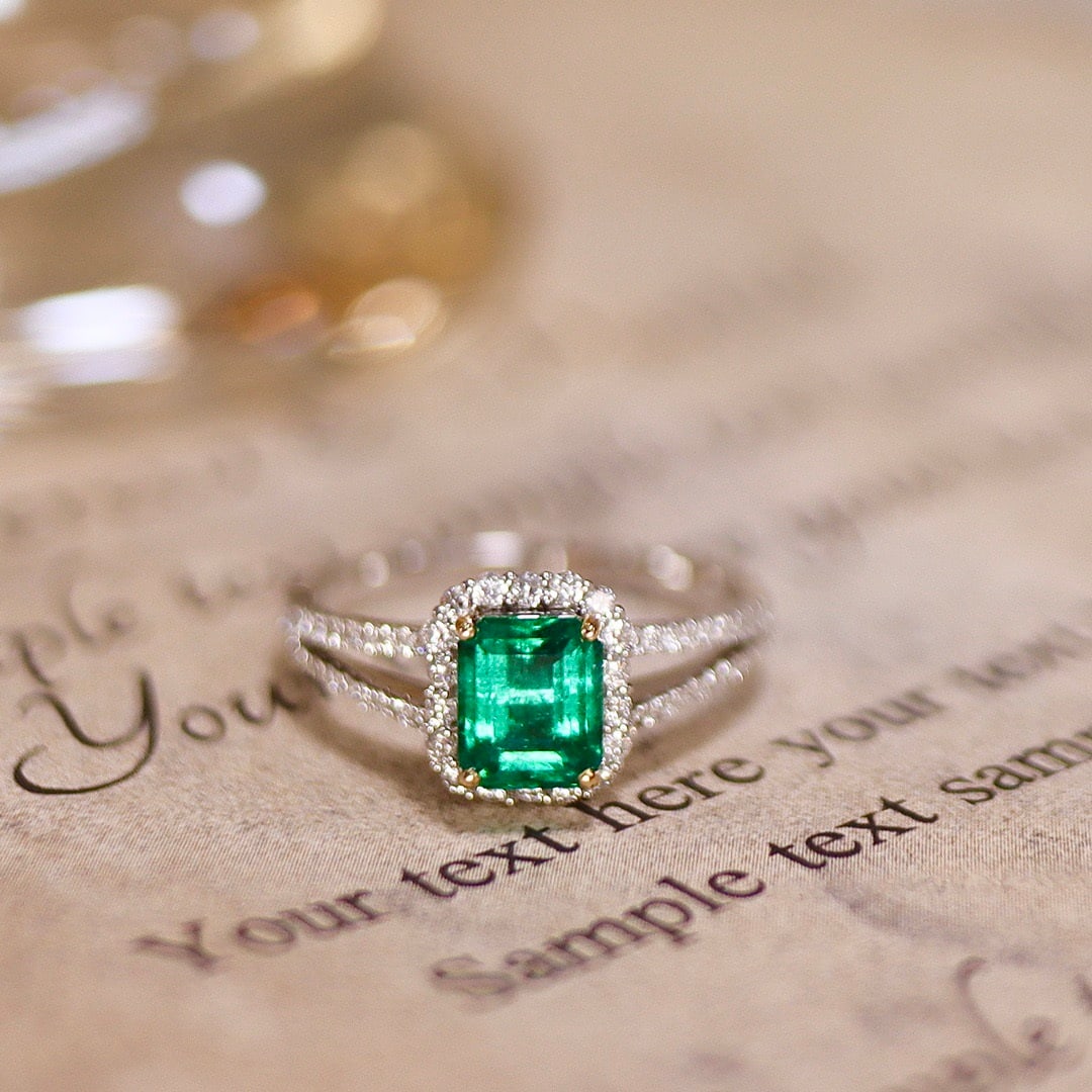 14k Gold 1.46 Ctw Vivid Green Natural Emerald & Diamond Ring: Ref:231152411 // gold content:14k gold // ring size:7. 25us // // main gemstone:emerald // shape:octagonal // carat weight:1. 08ct // color:vivid green // treatment:natural // // adjacent gemstone 2