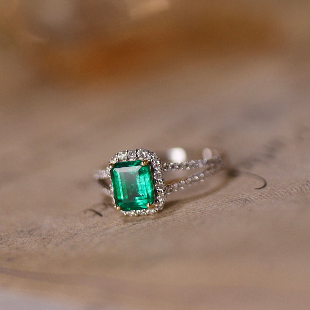 14k Gold 1.46 Ctw Vivid Green Natural Emerald & Diamond Ring - 3