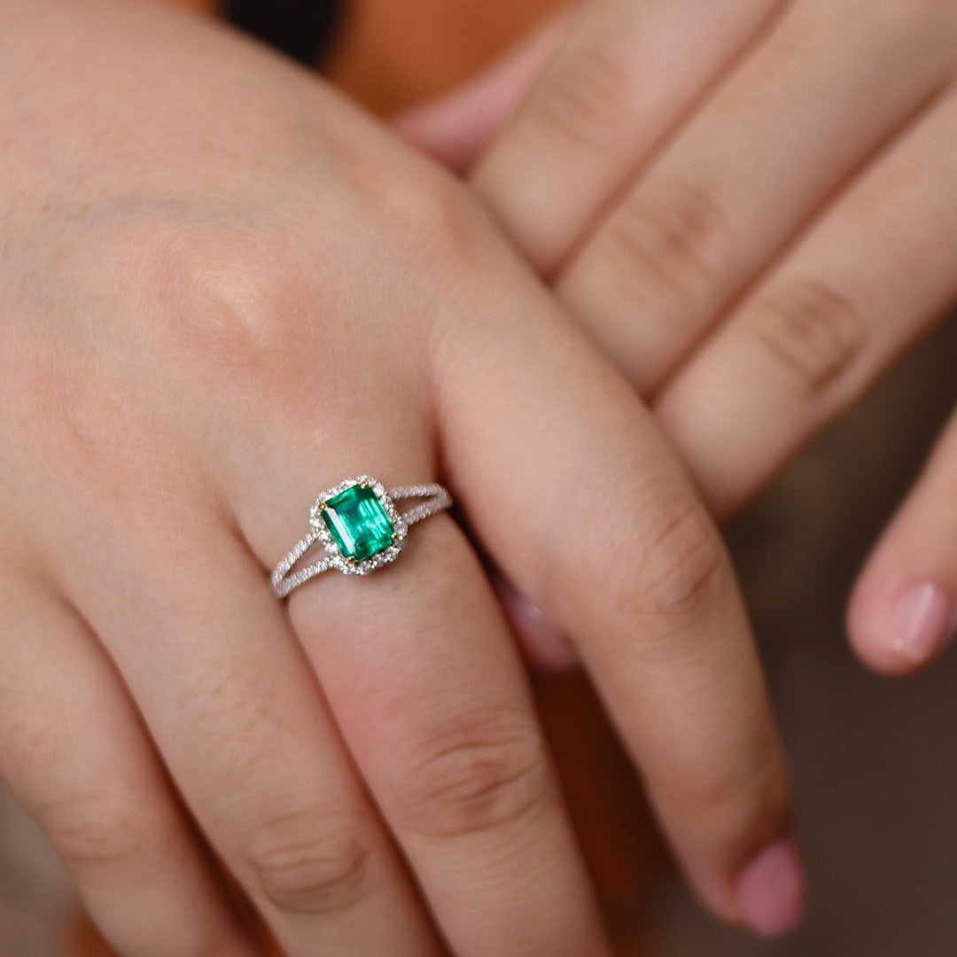 14k Gold 1.46 Ctw Vivid Green Natural Emerald & Diamond Ring - 5