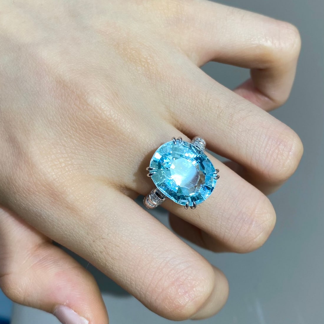 14k Gold 9.35 Ctw Natural Aquamarine & Diamond Ring - 6