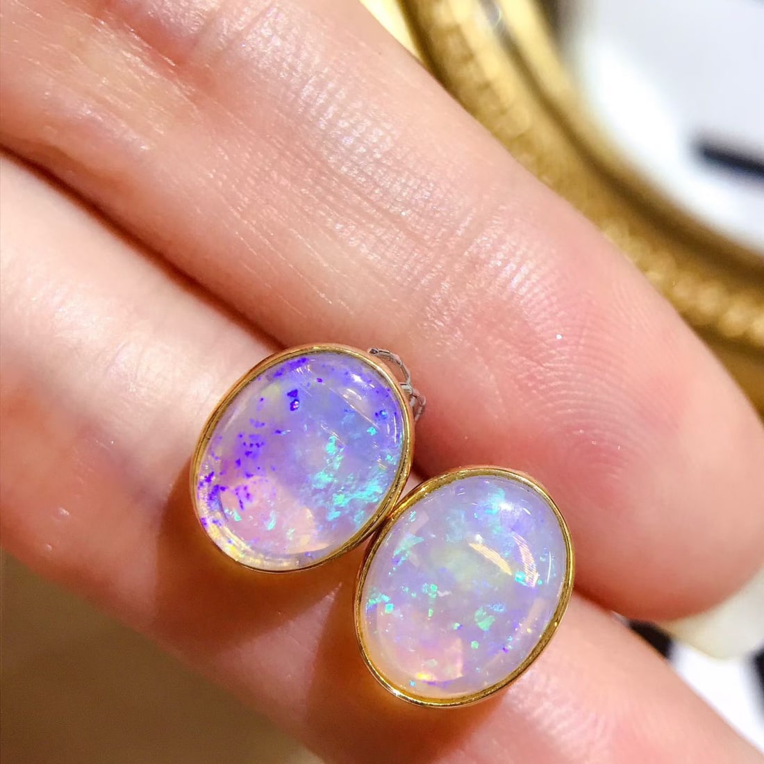 14k Gold 2.3 Ct Natural Opal Earrings - 2
