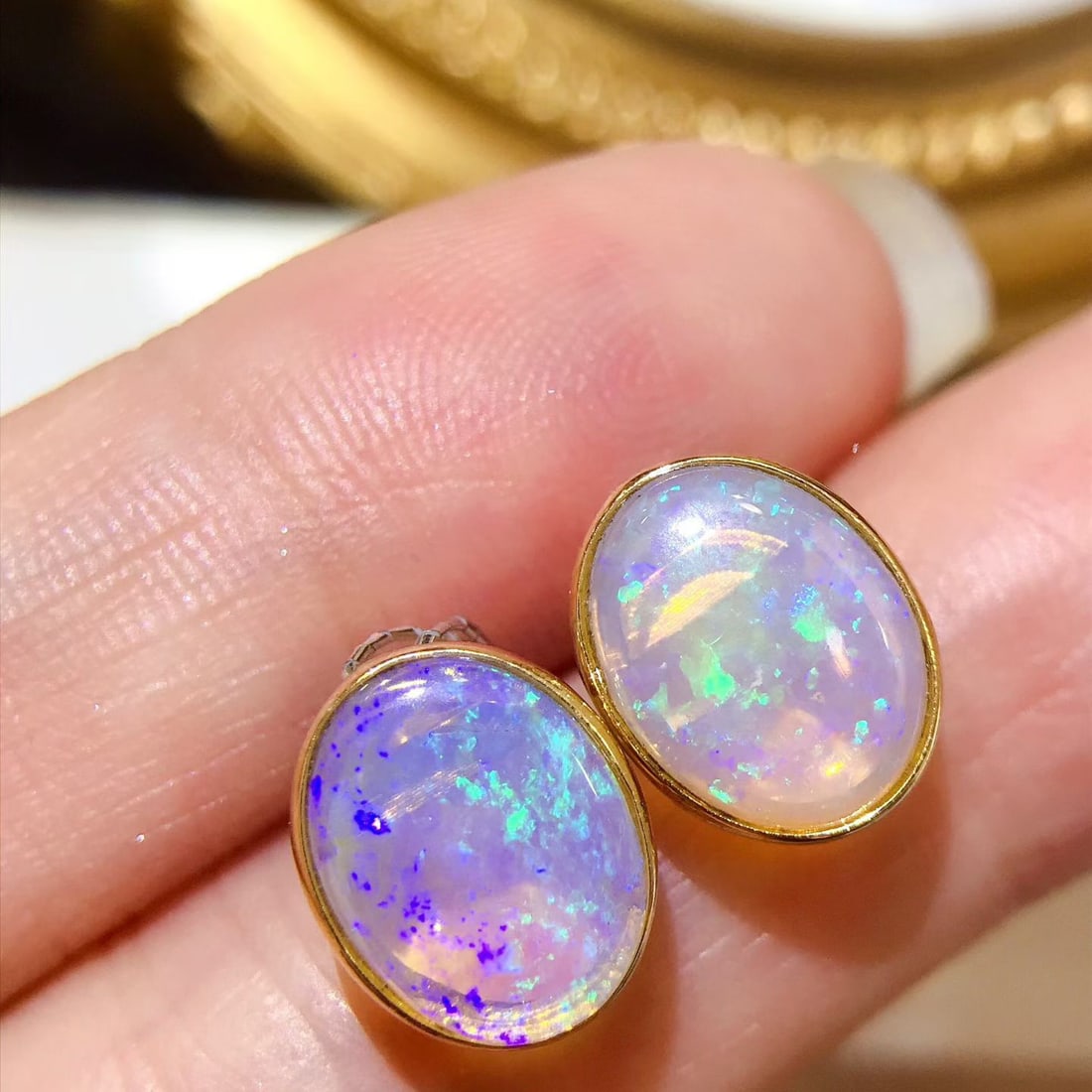 14k Gold 2.3 Ct Natural Opal Earrings - 3