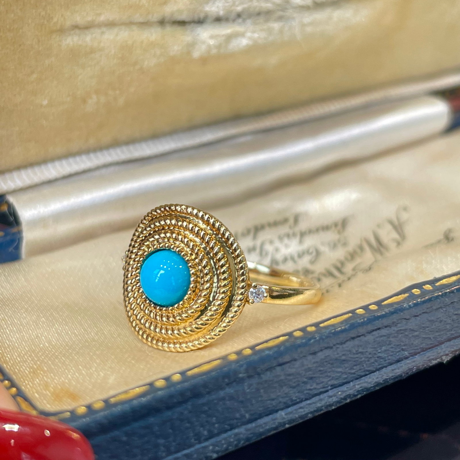 14k Gold 0.6 Ct Natural Blue Turquoise & Diamond Ring - 2