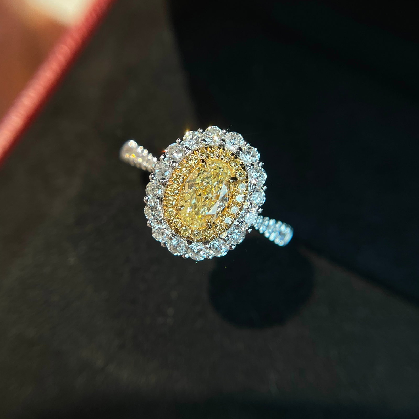 14k Gold 1.05 Ctw Natural Yellow Diamond & Diamond Ring: Ref:231152430 // gold content:14k gold // ring size:7. 25us // // main gemstone:yellow diamond // shape:oval // carat weight:0. 50ct // color:yellow // treatment:natural // // adjacent gemstone 2 :
