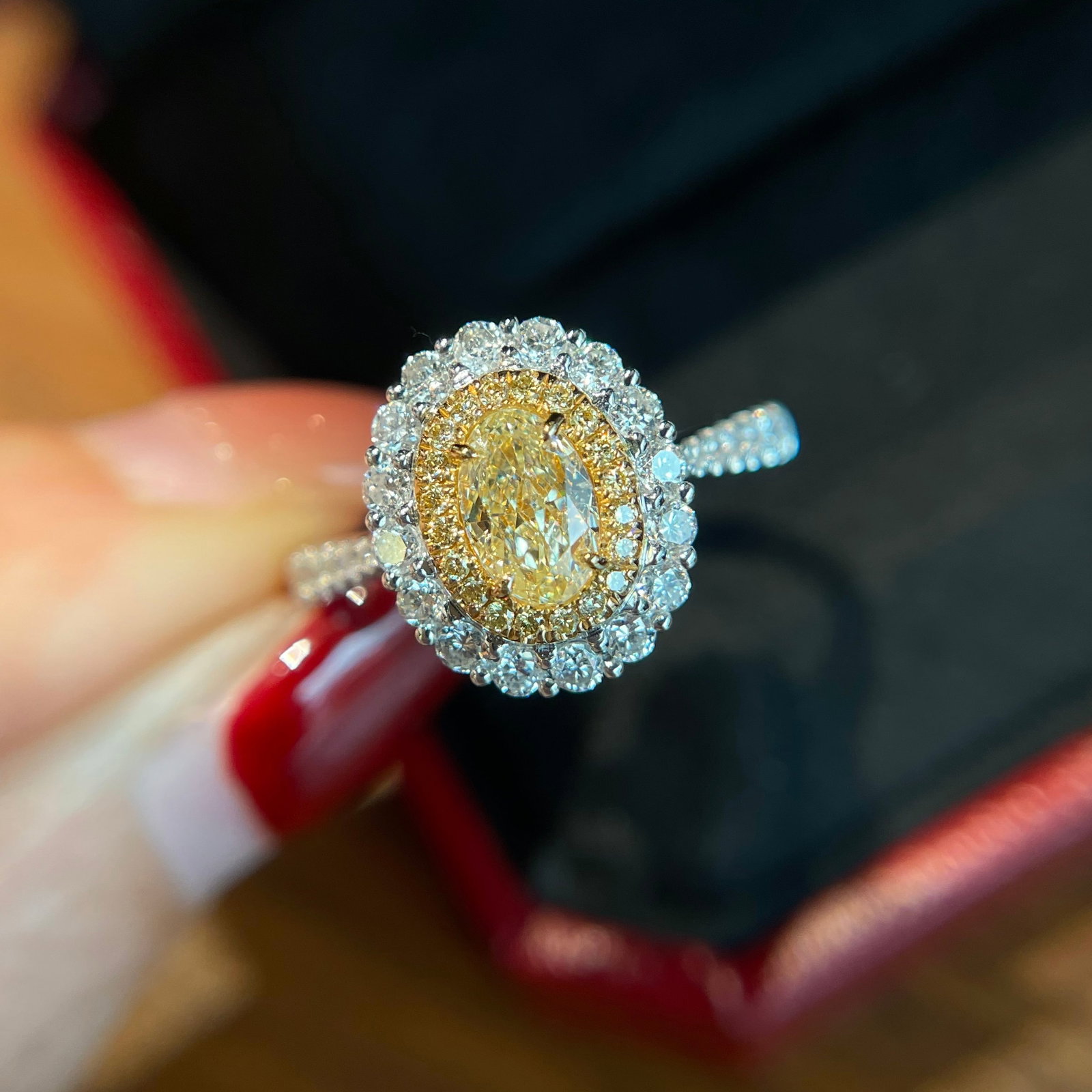 14k Gold 1.05 Ctw Natural Yellow Diamond & Diamond Ring - 4