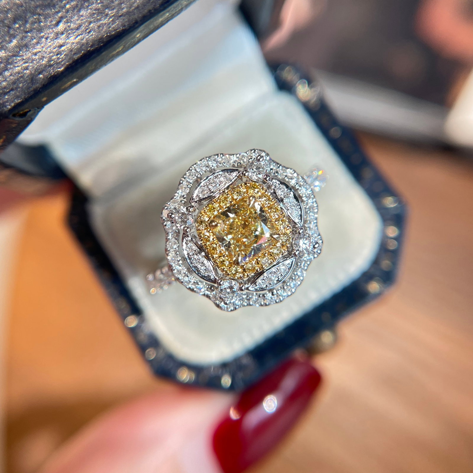 14k Gold 1.01 Ctw Natural Yellow Diamond & Diamond Ring - 3