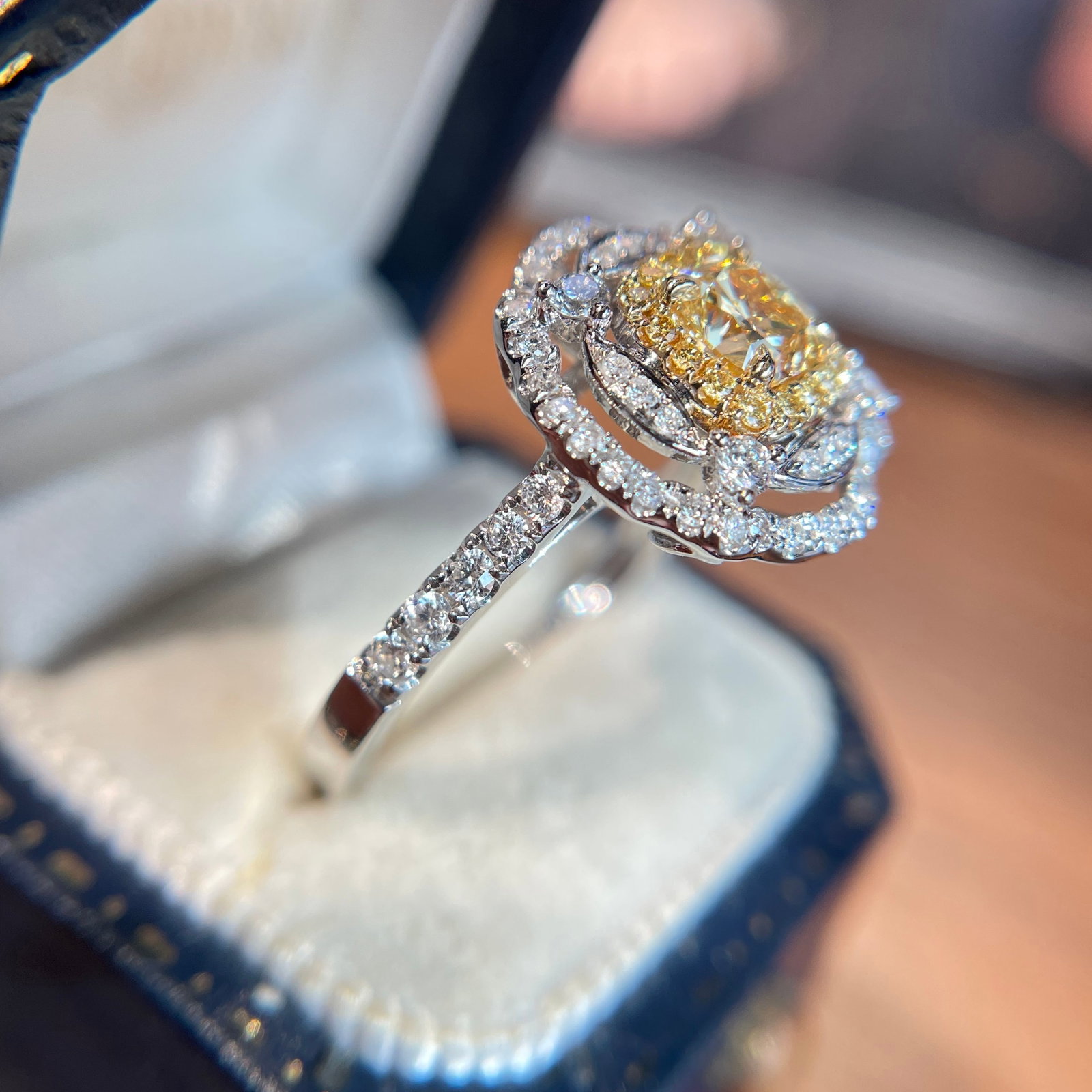 14k Gold 1.01 Ctw Natural Yellow Diamond & Diamond Ring - 4