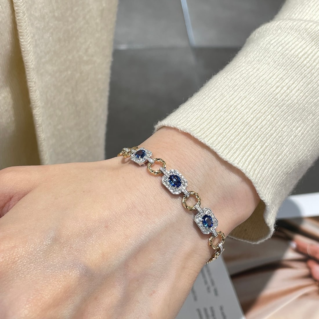 14k Gold 0.8 Ct Natural Sapphire & Diamond Bracelet - 3