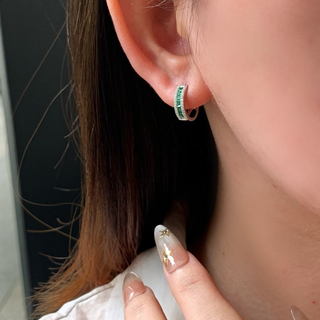14k Gold 0.7 Ctw Natural Emerald & Diamond Earrings - 5