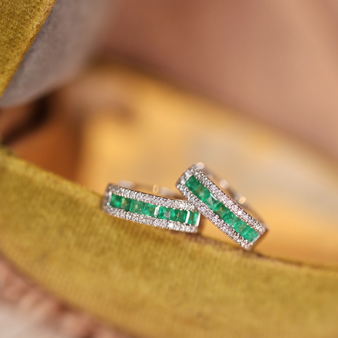 14k Gold 0.7 Ctw Natural Emerald & Diamond Earrings - 6
