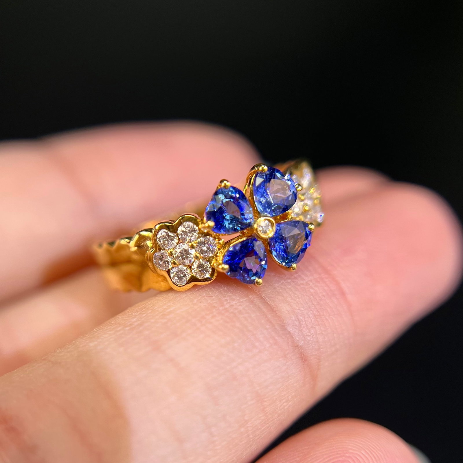 14k Gold 2.25 Ctw Natural Sapphire & Diamond Ring - 4
