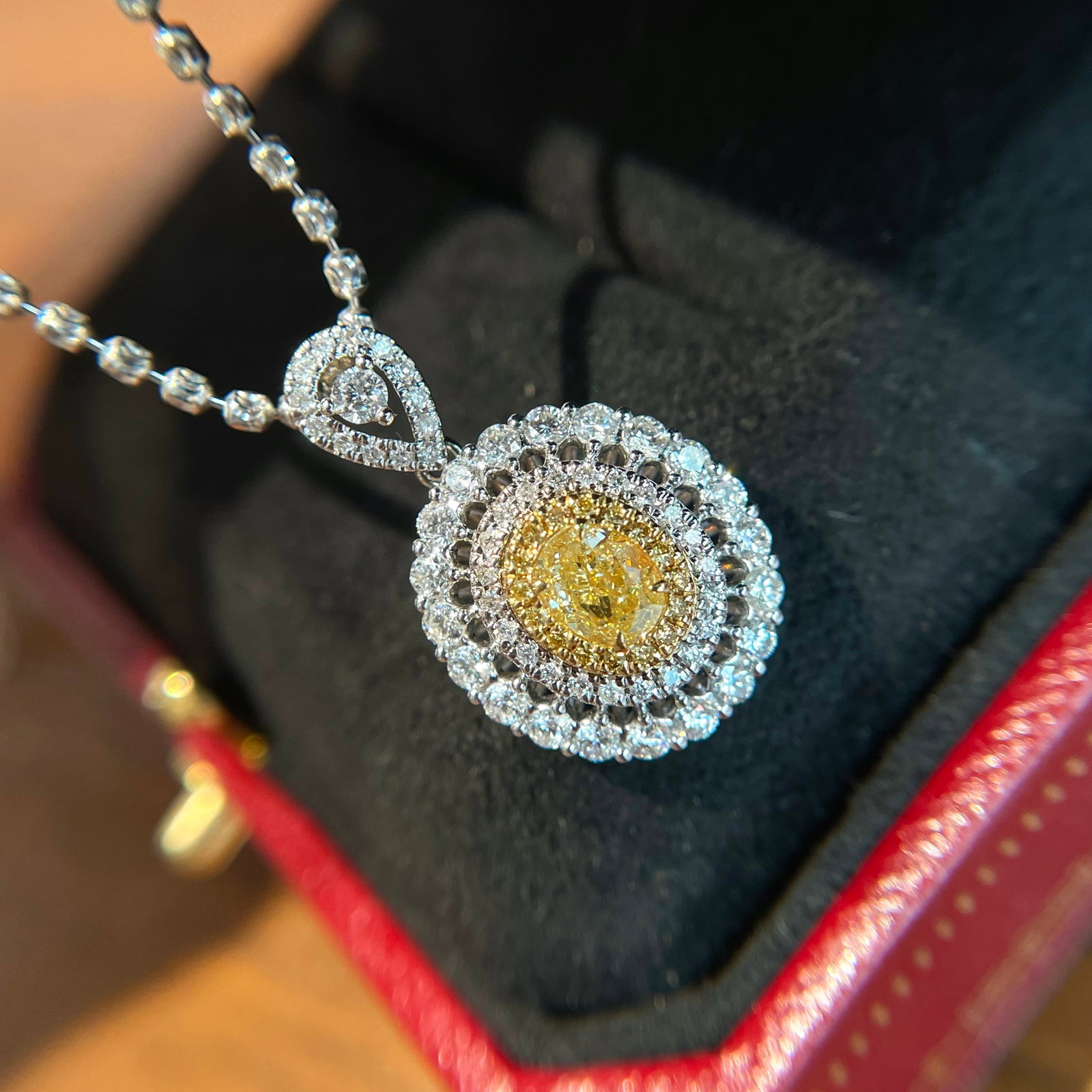 14k Gold 1.24 Ctw Natural Yellow Diamond & Diamond Pendant( Without Chain ): Ref:231152447 // gold content:14k gold // main gemstone:yellow diamond // shape:oval // carat weight:0. 52ct // color:yellow // treatment:natural // // adjacent gemstone 2 : diamond // shape:round //