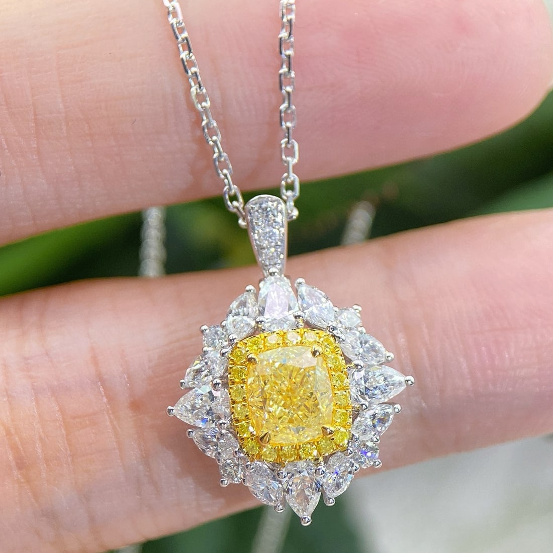 14k Gold 2.23 Ctw Natural Yellow Diamond & Diamond Ring - 3