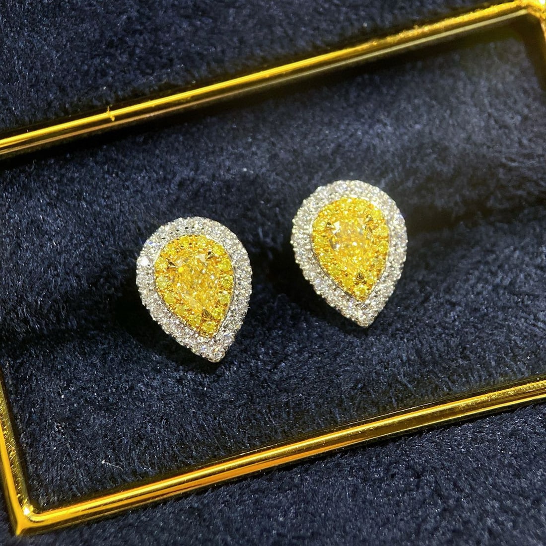 14k Gold 0.50 Ctw Natural Yellow Diamond & Diamond Earrings: Ref:230989011 // gold content:14k gold // main gemstone:yellow diamond // shape:pear // carat weight:0. 30ct // color:yellow // treatment:natural // cut grade:g // // adjacent gemstone 2 : diamond //