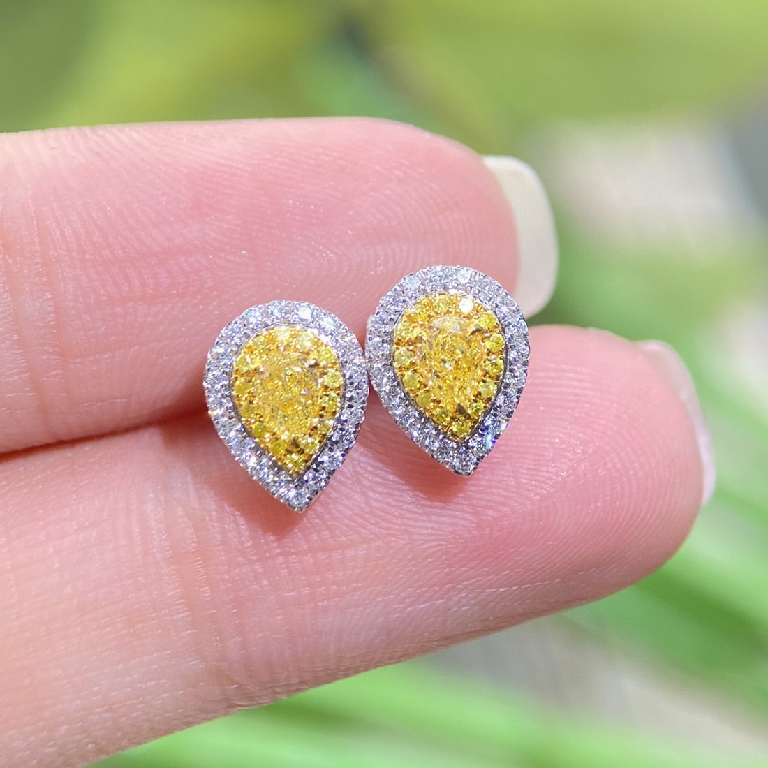 14k Gold 0.50 Ctw Natural Yellow Diamond & Diamond Earrings - 3