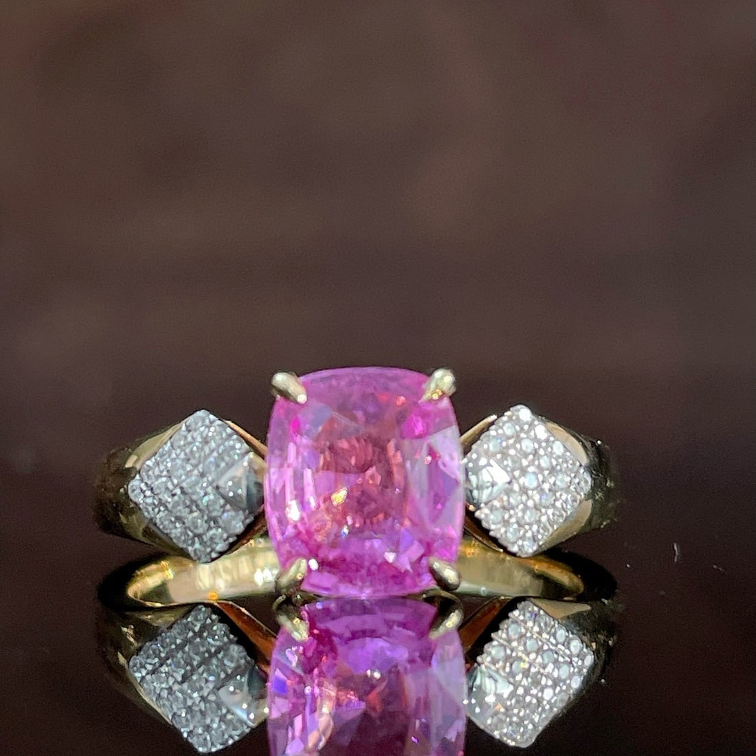 14k Gold 2.0 Ct Natural Sapphire & Diamond Ring: Ref:230989013 // gold content:14k gold // ring size:7. 25us // // main gemstone:sapphire // shape:cushion // carat weight:2. 0ct // color:pink // treatment:natural // cut grade:g // // adjacent