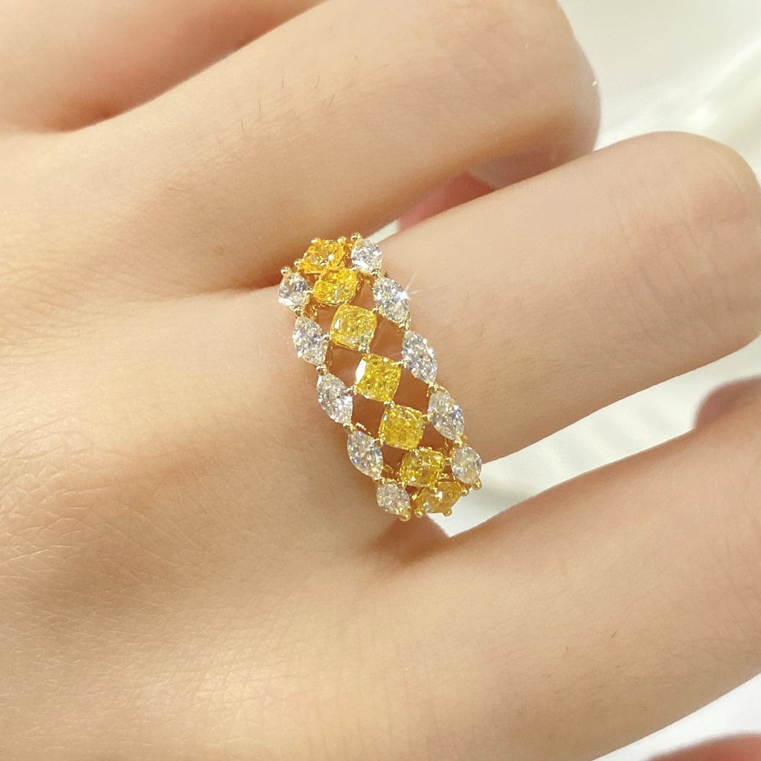 14k Gold 1.0 Ct Natural Yellow Diamond & Diamond Ring - 6