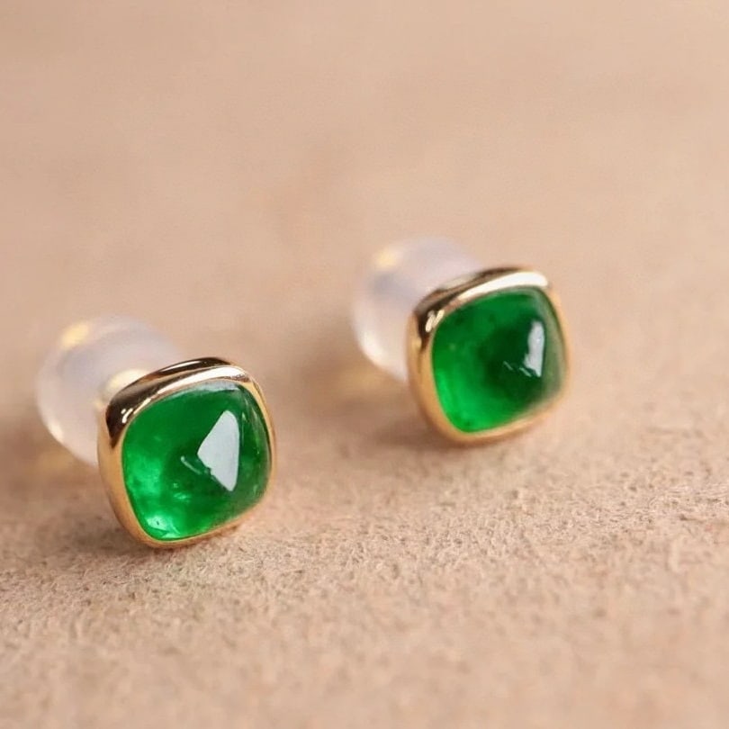 14k Gold 0.60 Ct Natural Emerald & Diamond Earrings - 3