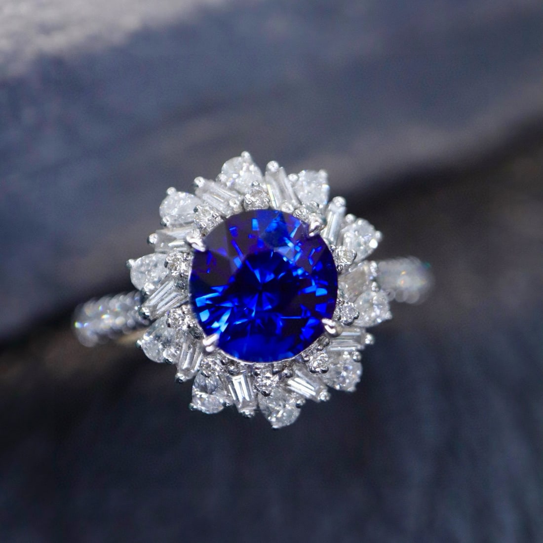 14k Gold 2.76 Ctw Natural Sapphire & Diamond Ring - 2