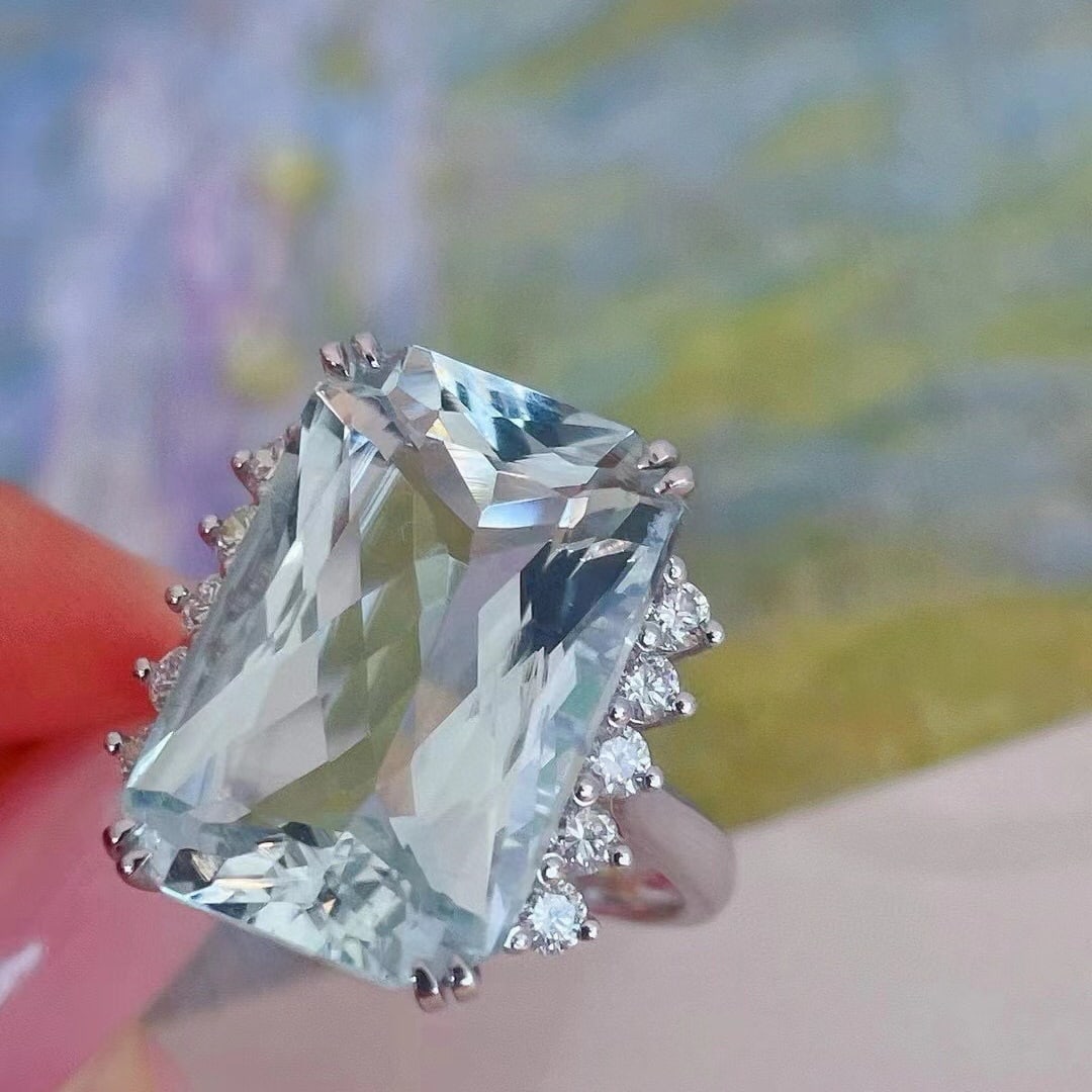 14k Gold 11 Ct Natural Aquamarine & Diamond Ring - 4