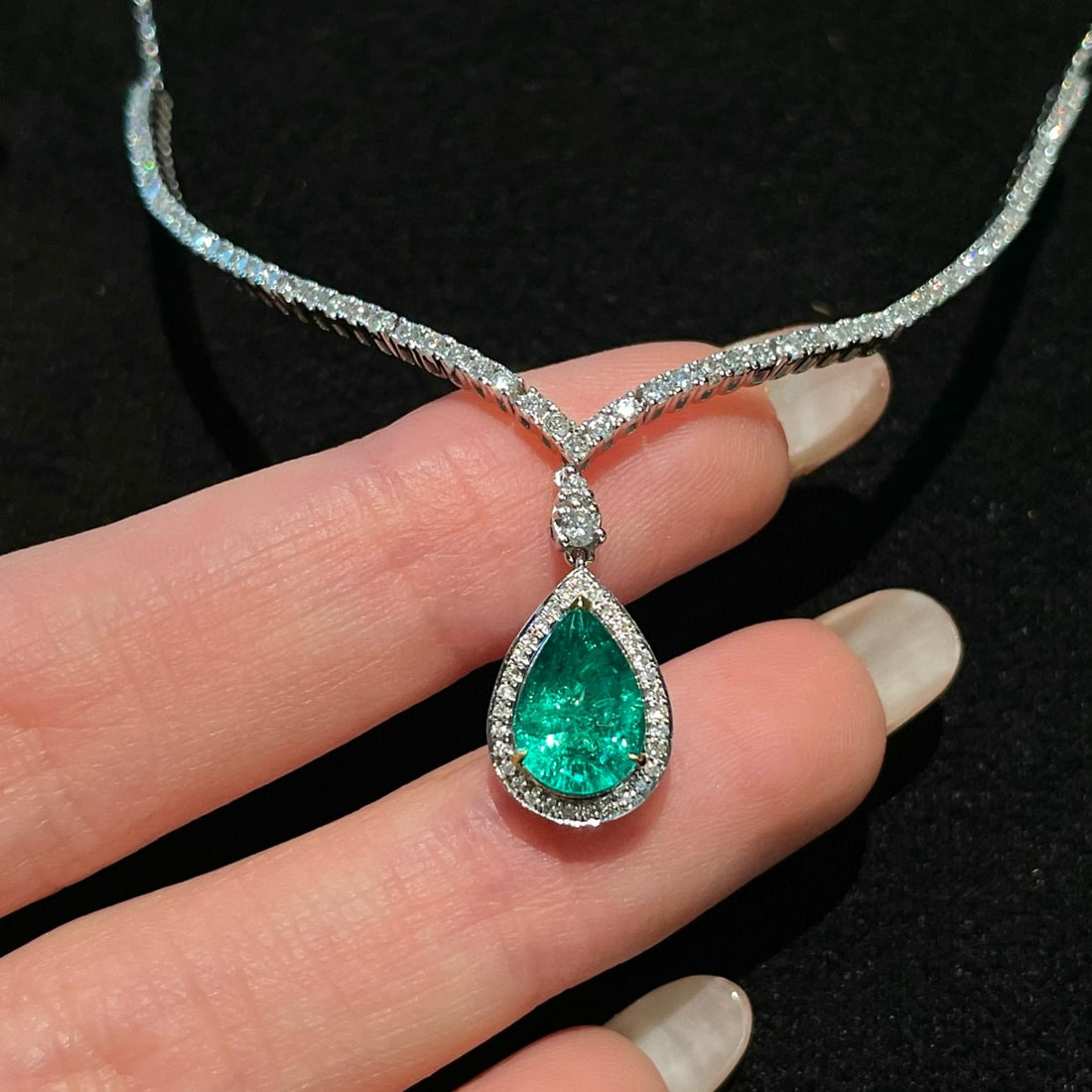 14k Gold 1.0 Ct Natural Emerald & Diamond Necklace - 2
