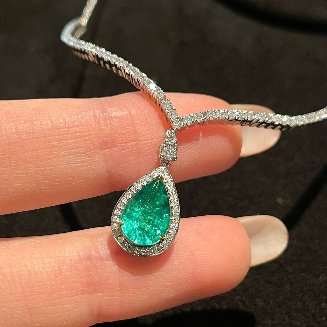 14k Gold 1.0 Ct Natural Emerald & Diamond Necklace - 3